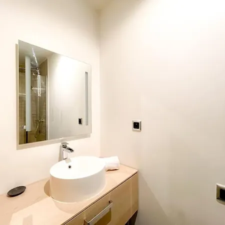 Joli 2 Avec Terrasse דירה בורדו